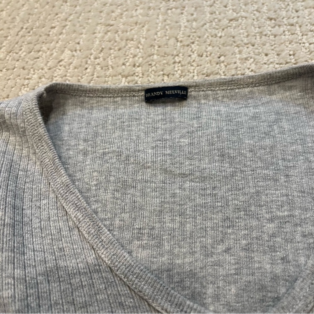 Brandy Melville Long Sleeve Shirt - Picture 2 of 3